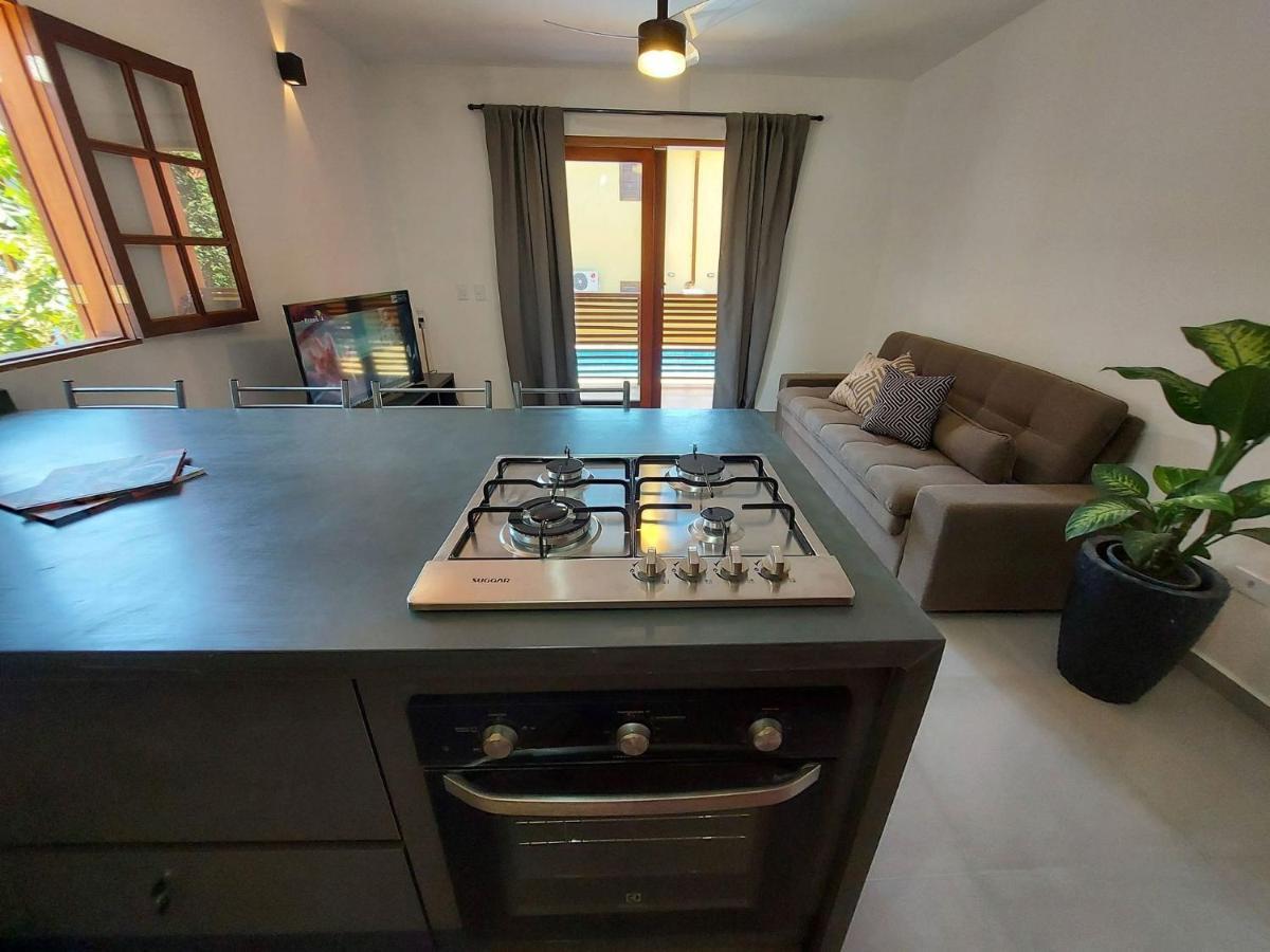 Mamangua Beach Retreat: Seaside Flat with Pool and Gourmet Amenities Paraty Exterior photo